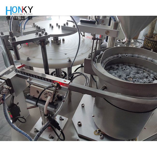 कॉस्मेटिक स्किन जेल के लिए सिरेमिक पिस्टन पंप के साथ स्वचालित 3 एमएल शीशी भरने की मशीन 30 पीसी प्रति मिनट